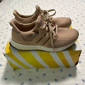 Adidas Women's Ultra Boost Shoes Size 7.5 Blush, Pink Color